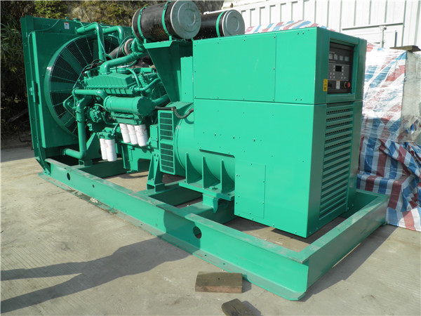 长葛出租发电机 发电机组厂家：柴油发电机组的控制屏的作用是什么？