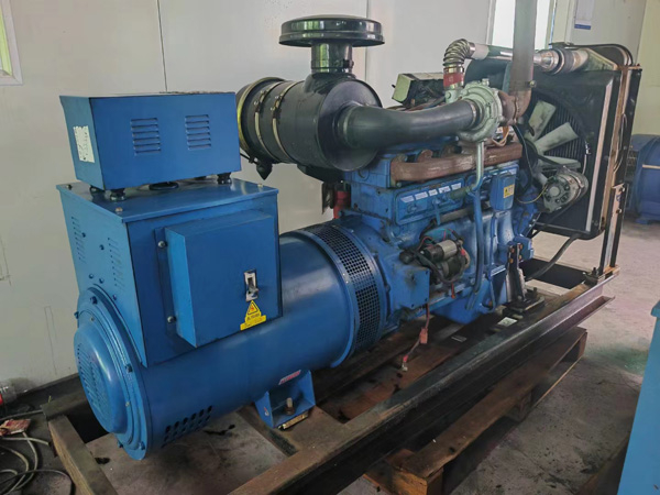 长葛100kW柴油发电机组使用多级机油有哪些优缺点？